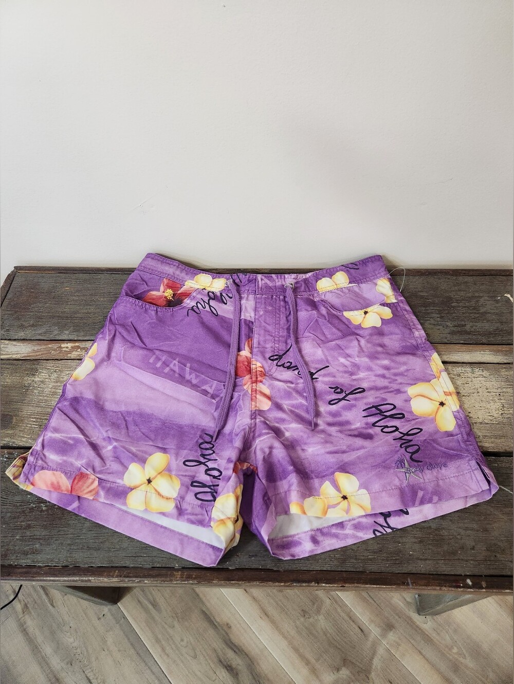 🌺Vintage New with Tags Body Glove "Land of Aloha" Women's Board Shorts Large